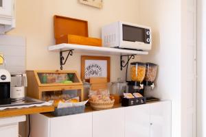 A kitchen or kitchenette at B&B Artemisia