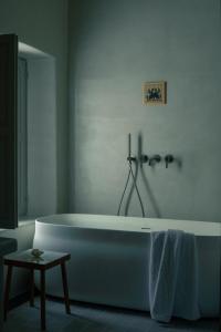 Fotografie z fotogalerie ubytování Black Rose Beach Suites v destinaci Perivolos