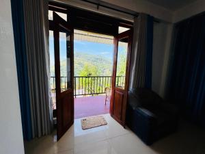 O vedere generală la munți sau o vedere la munte luată de la acest hotel
