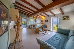 Et opholdsområde på VILLA SANTINCIELO - Relax tra Cielo e Mare