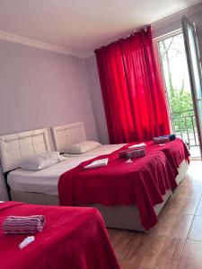 Postel nebo postele na pokoji v ubytování Laim Hotel Ureki