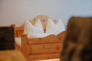 Postel nebo postele na pokoji v ubytování Zudrellhus