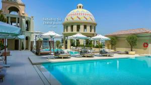 Piscina a Kempinski Hotel Mall of the Emirates, Dubai o a prop
