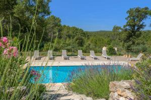 Bazén v ubytování Tranquil 5-Bedroom Stone Villa with Private Pool nebo v jeho okolí + 36 fotografií