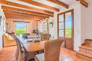Posezení v ubytování Villa Can Xanet de Baix by Villa Plus