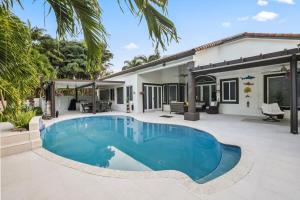 Πισίνα στο ή κοντά στο Family 4BR Escape Pool Arcade Sleeps 12 L57
