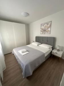 Postel nebo postele na pokoji v ubytování Seaside apartments Polić, Rogoznica