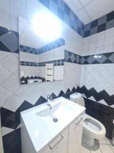 Bilik mandi di Le Delacroix #Parking +11 gambar