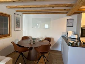 Un lugar para sentarse en Chalet Mont Soleil