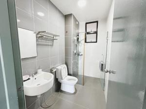 Ein Badezimmer in der Unterkunft Next to Paradigm Mall Escape JB,3BR, Up to 10 Person,