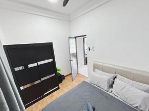 TV/Unterhaltungsangebot in der Unterkunft Next to Paradigm Mall Escape JB,3BR, Up to 10 Person,