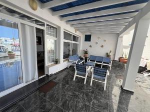 Fotografie z fotogalerie ubytování Monastir duplex with terrace in the marina v destinaci Monastir