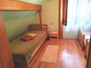 Postel nebo postele na pokoji v ubytování Holiday home in Turke - Gorski Kotar 34884