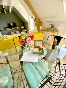 Gallery image of CATAMARAN - Duplex Atypique avec Parking in Vannes +7 photos