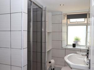 Koupelna v ubytování Kenny Cottage + 28 fotografií