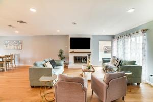 Galería fotográfica de Golf, Swim, Relax Family Retreat in Corona! en Corona