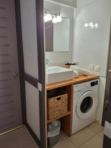 Bagno di Superbe studio Mi Amor face au Rocher du Diamant