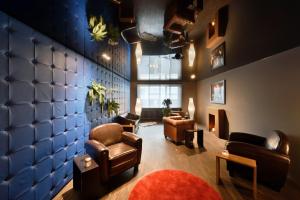 Зона вітальні в City Hotel Biel Bienne Free Parking