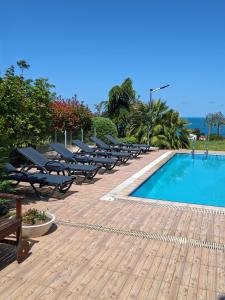 Bazén v ubytování Kybele Resort Kybele Evi nebo v jeho okolí