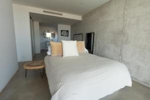 Postel nebo postele na pokoji v ubytování Amazing Villa in Benalmadena + 37 fotografií