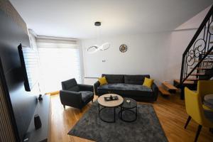 Istumisnurk majutusasutuses Apartman Luka Lux