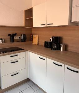Nhà bếp/bếp nhỏ tại City Apartment Zentral in Fußgängerzone, 3 Schlafzimmer, 6 Personen +15 ảnh