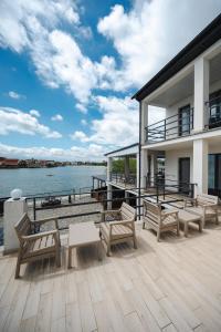 Фотография из галереи Міні-готель TURIN з басейном на Кароліно-Бугазі в Каролино-Бугазе