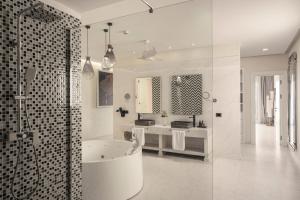 Bany a The Mora Zanzibar - Luxury All Inclusive