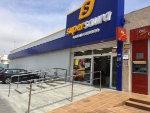 A supermarket or other shops at Az apartmant or nearby