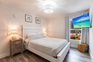 Ένα ή περισσότερα κρεβάτια σε δωμάτιο στο Vanessas Villa +25 φωτογραφίες