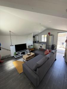 Photo de la galerie de l'établissement Hortense, 2 rooms, Wi-Fi, bright terrace, à Aytré