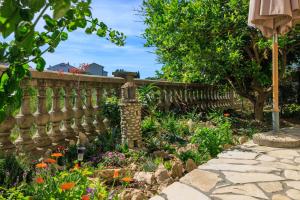 Zahrada ubytování Apartments Tatjana + 39 fotografií