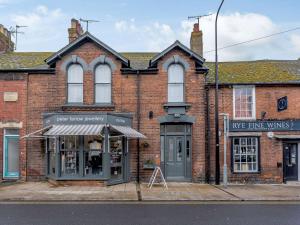 Το κτήριο όπου στεγάζεται  το διαμέρισμα