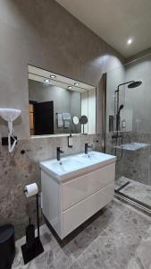 Phòng tắm tại La Plage Boutique +43 ảnh