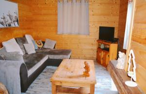 TV/trung tâm giải trí tại Chalet familial - Pyrénées, au cœur des 3 stations
