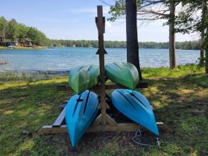 Fotografie z fotogalerie ubytování Lake Therapy - Lakefront, Charming, And Fun! v destinaci Mancelona