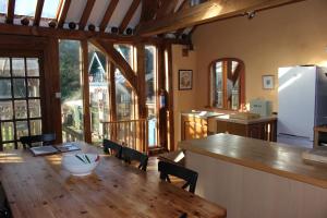 Gallery image of The Barn in Dartmouth