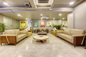Posezení v ubytování Stepstones Hotels and Inn-DLF PHASE 3 GURGAON