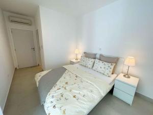 Posteľ alebo postele v izbe v ubytovaní Apartment in Crikvenica 42636 + 15 fotografií