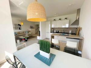 Kuchyňa alebo kuchynka v ubytovaní Apartment in Crikvenica 42636