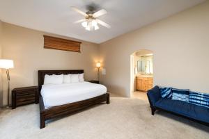 Ένα ή περισσότερα κρεβάτια σε δωμάτιο στο Stylish 3BD home in La Quinta Cove with a Private Pool and Jacuzzi +32 φωτογραφίες
