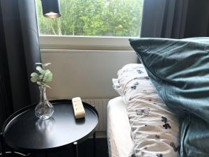 Khu vực ghế ngồi tại Rentalux Hostel - Modern Comfort, Single Rooms