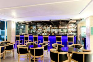 Lounge alebo bar v ubytovaní Hotel Riviera