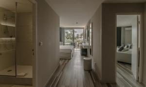Cama ou camas em um quarto em Hôtel Josse