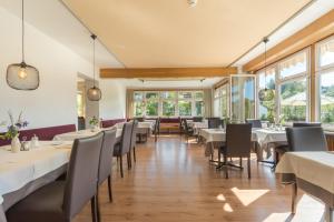 A restaurant or other place to eat at Villa Maier