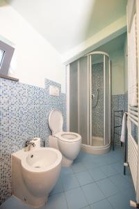 Ένα μπάνιο στο Le Casine Lazzareschi +12 φωτογραφίες