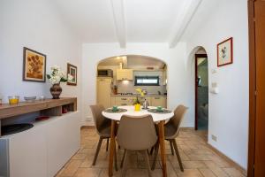 Η κουζίνα ή μικρή κουζίνα στο Le Casine Lazzareschi