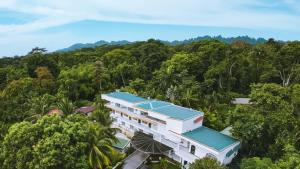 an overhead view of a building in the forest at Villa del Mar Hotel Boutique in Cahuita