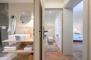 A bathroom at Landhaus Hindenburg
