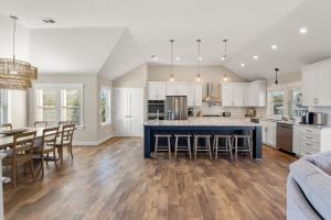 Una cocina o zona de cocina en Go With The Flow
